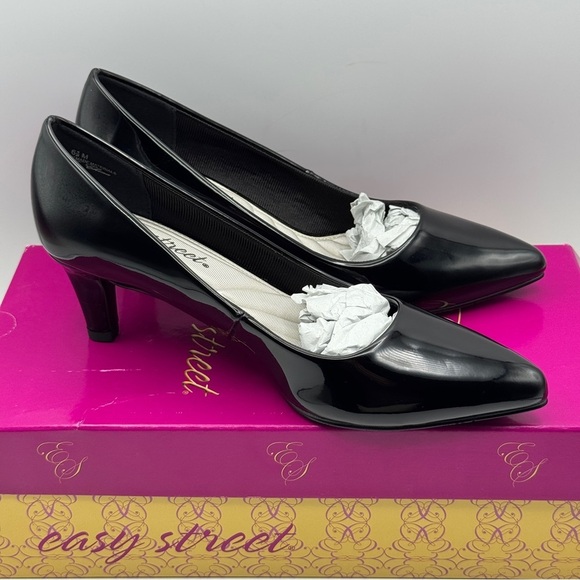 Easy Street Pointe Pumps | Black Patent Size 6.5M - Picture 1 of 7
